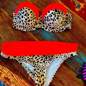 Victoria’s Secret leopard print bikini